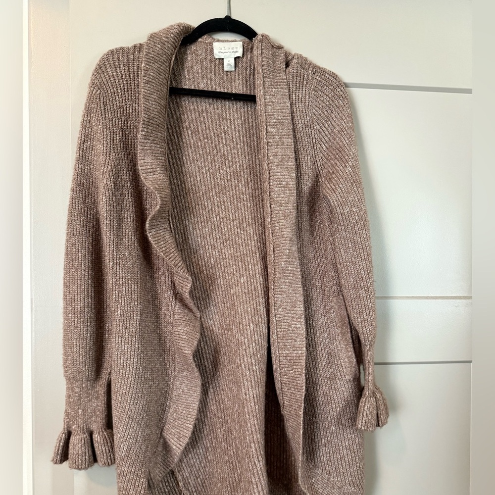 Hinge‎ sweater